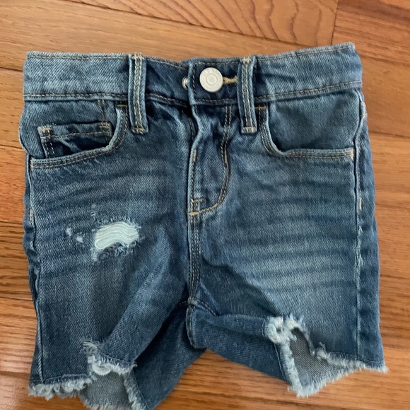 Old Navy Jean shorts toddler size 4 - Picture 1 of 5